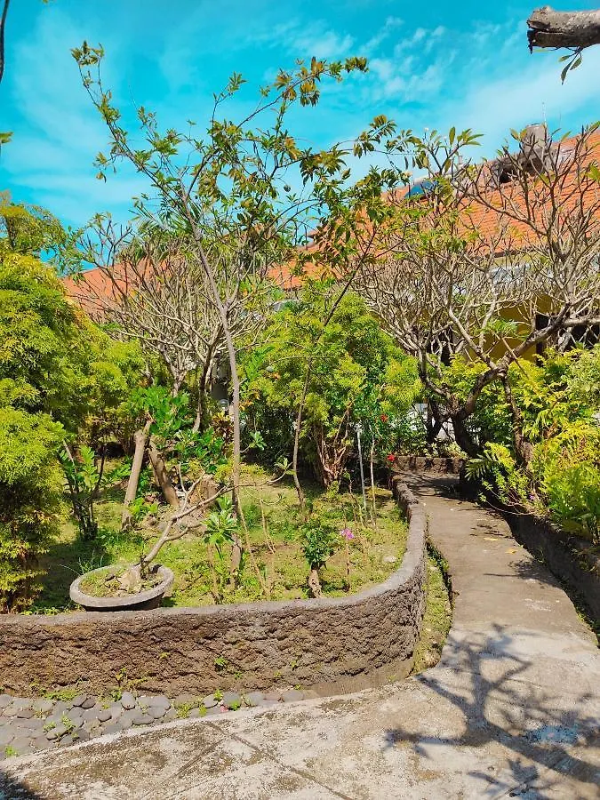 Berlian Inn Kuta Beach 2*, Kuta (Bali)